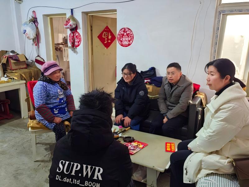 情暖新春访学子 关怀备至暖人心——六安技师学院开展2026年春节困难学生家庭走访慰问活动